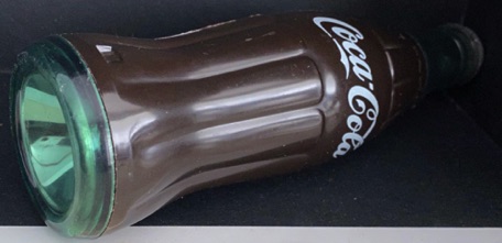 9007-1 € 10,00 coca cola zaklamp in vorm van fles.jpeg